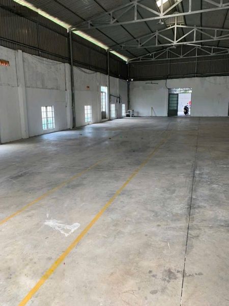 Cho thuê kho xưởng, An Thạnh, Sát Thủ Dầu Một. - Diện tích : 700( 15 x 47 ). - Có văn phòng, điện 3