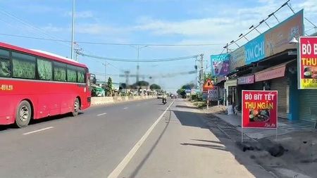 Cho thuê mặt bằng mặt tiền ĐT 784 đường lên Núi Bà Đen Tây Ninh 25*50, mở quán ăn cf trạm dừng chân