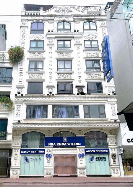 Cho thuê văn phòng mới, mặt tiền 12m, diện tích 120m thông sàn giá chỉ hơn 100k/m2 mặt phố, Đống Đa
