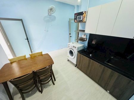 Cho thuê phòng đẹp rộng rãi mặt đường Hoàng Sa quận 1