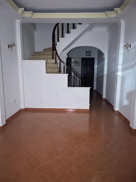 Cho thuê nhà riêng tân mai 50 m2 x 4t ngõ ô tô tránh , đỗ cửa 16 triệu/tháng