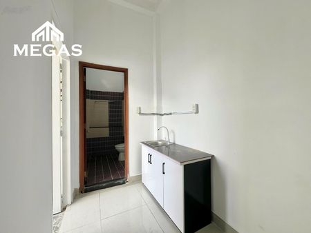 Cho Thuê Phòng Ngủ Tách Bếp Full Nội Thất Ban Công Siêu Thoáng, Đường Trần Tấn
