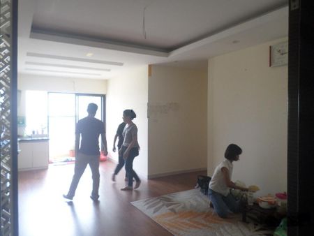 Cho thuê chung cư nội thất cơ bản khu đô thị Pháp Vân, 69m, 2PN, 2WC, vào ở luôn, 7 triệu