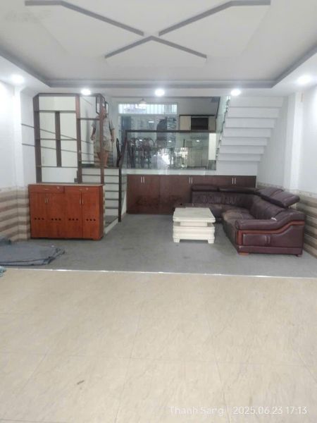 Nhà full nội thất 1 Trệt Lửng 3 Lầu 5x18m 5 Phòng 5 KDC Hoàng Quốc Việt Giá 20 Triệu