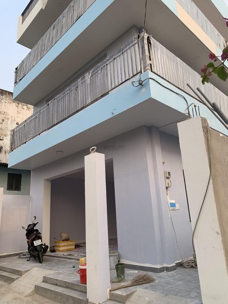 Cho thuê nhà nguyên căn ngay cổng KCN Hiệp Phước mới 100%, 1 trệt 2 lầu, sân thượng