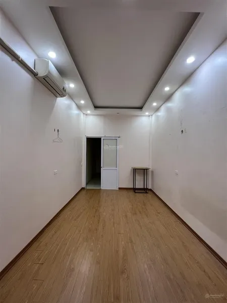 Cho thuê nhà riêng 30m2 mặt ngõ 122 vĩnh tuy, hà nội