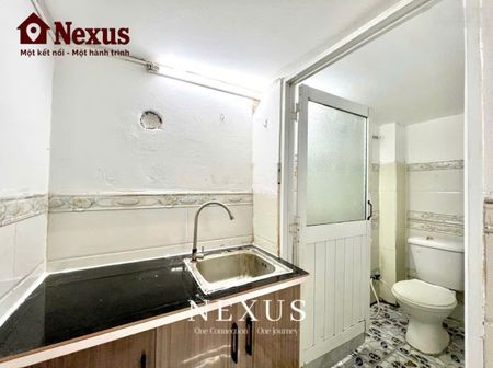 Phòng gác cao - có thang máy, hầm xe - Mã Lò