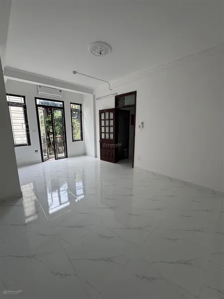 Cho thuê nhà khu nam đồng. diện tích 70m2 3 tầng, nhà mới sửa sang sạch đẹp, 12tr/th