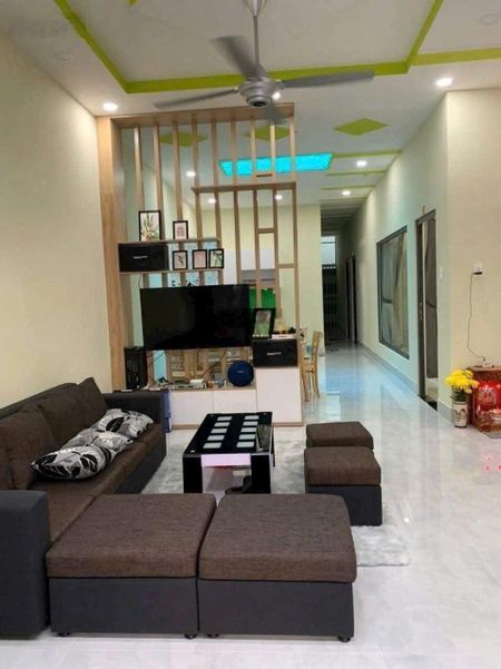 Cho thuê nhà 4pn 2wc sát hoàng diệu 2 hxh giá 12tr