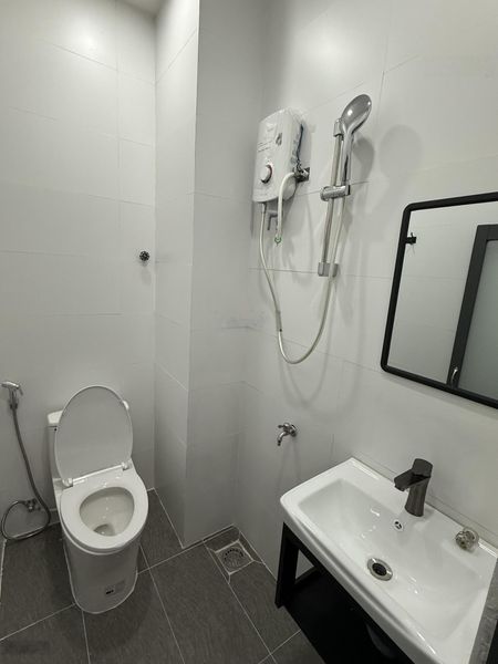 Nhà mới xây 100% full nội thất, không chung chủ