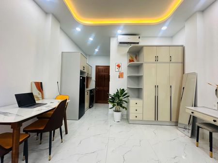 Cho thuê phòng ban công, đẹp giá tốt, đường Ba Tháng Hai - gần toà nhà Viettel