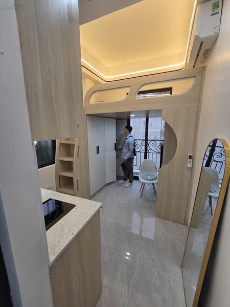 Chính chủ cho thuê phòng Đê La Thành 25m2, ban công, full nội thất, ngõ nông, giá 5,2 triệu/th