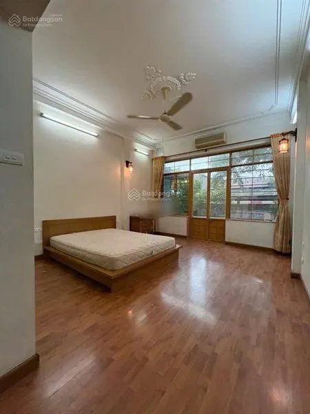Cho thuê nhà vĩnh tuy, 50mx4tầng 11,5 triệu/th, 3 ngủ, full đồ, gần trường đh kinh doanh