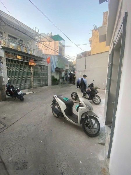 Nhà thuê Hẻm xe hơi Bình Thới, P14, Q11 full nội thất giá rẻ