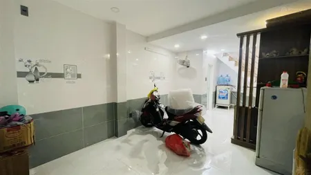 Nhà nc phan đình phùng 3x10m trệt 2 lầu 2pn 3wc 10 triệu tl hằng 0906 656 *** xem nhà