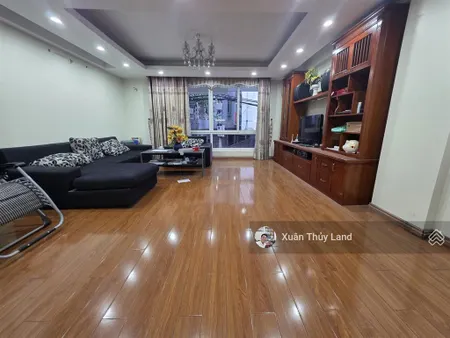 Cho thuê nhà nguyên căn ngõ ô tô tránh bồ đề hồng tiến giá 20 triệu
