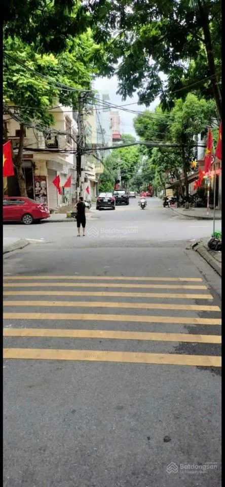 Cho thuê nhà phân lô khu 918 phúc đồng long biên 85m 4 tầng 15 triệu
