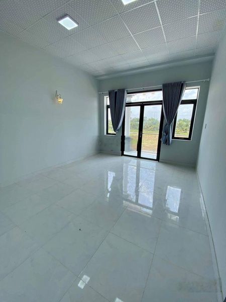 MTNB 3m Lê Sao & Hiền Vương, 5 x 12m, 2.5 tấm, 2PN + 2WC + sân thượng, đẹp lắm