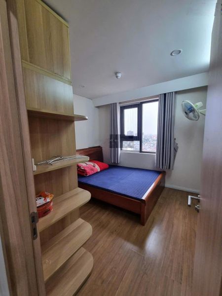Chính chủ cho thuê căn 2 ngủ 2wc 70m2 full đồ chung cư Mipec Long Biên giá 12 triệu:LH 0916393862