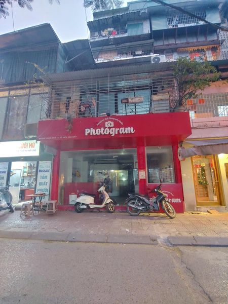 Cho thuê nhà mặt phố Lý Nam Đế siêu đẹp! Nhà đẹp giá rẻ nhất phố - 150m2 - mt 6m
