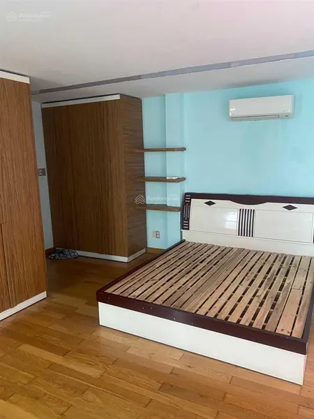 Cho thuê nhà góc 2mt, đường ô tô, phan văn trị, 8*10m, 3 tầng, giá 14 triệu/th