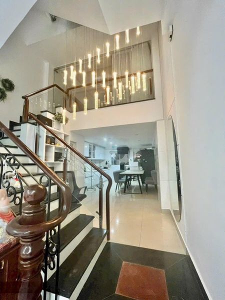 Cho thuê nhà đẹp full nt 4x20m, Trệt 4Lầu , Đường Số kế LÂM VĂN BỀN, Q.7