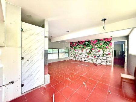 Cho thuê mặt bằng siêu rộng 500m2 mặt đường hoàng hoa thám