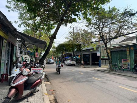 Cho thuê nhà mặt phố đẹp tại 475 Đường Cửa Đại