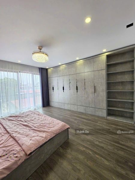 Cho thuê nhà nguyên căn Nguyễn Văn Linh-đầy đủ đồ,gần trường tiểu học Vũ Xuân Thiều giá 12 tr/ th