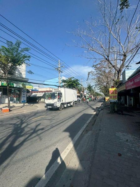Nhà nguyên căn mặt tiền đường kinh doanh buôn bán đa ngành cần lâu dài