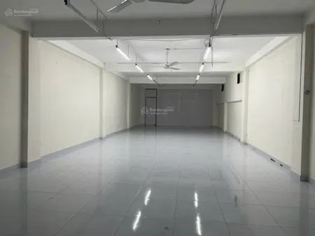 Cho thuê nguyên căn nhà 6x28m 1 hầm 4 lầu, 700m2 sàn. giáp quận 2 gần ga metro xn 30 tr/tháng