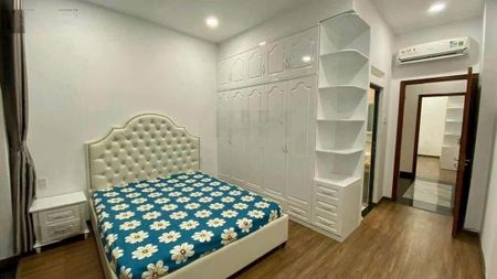 Nhà mới full nội thất 4*17m 3lầu st 4pn 5wc mt đường số 51 gv