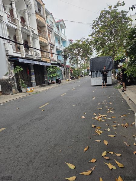 Cho thuê nhà kho Lê Sao - 8x19m trống suốt + gác lửng - gần Nguyễn Sơn, Thoại Ngọc Hầu, Phú Thọ Hòa