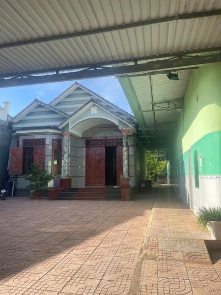 Chính chủ cho thuê toàn bộ nhà nghỉ đang KD tốt, phòng đẹp. Giá 10 triệu/tháng. Tiện nghi đầy đủ