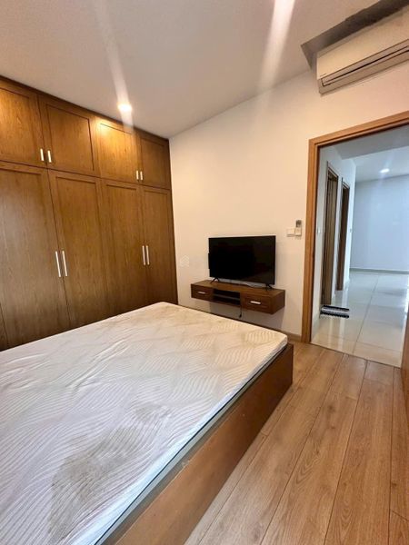 Cho thuê căn hộ Emerald Celadon City, 3pn 112m2 view hồ sinh thái, full nội thất 19 triệu