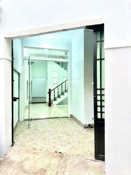 Cho thuê nhà nguyên căn đường Số 4, P. Linh Tây - 2 tầng có 2PN 2WC giá 10tr/tháng