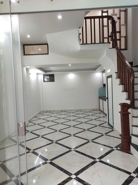 Cho thuê nhà mới xây Cổ Điển A Tứ Hiệp, Thanh Trì, 37m, 4 tầng, 3PN, 3WC, đồ cơ bản, 9,5 triệu