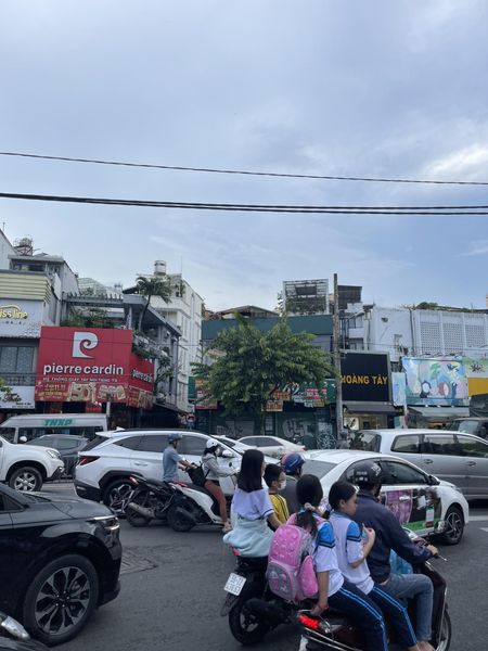 Cho thuê nhà góc 2MT 67 - 69 Cách Mạng Tháng 8, Phường Bến Thành, Quận 1