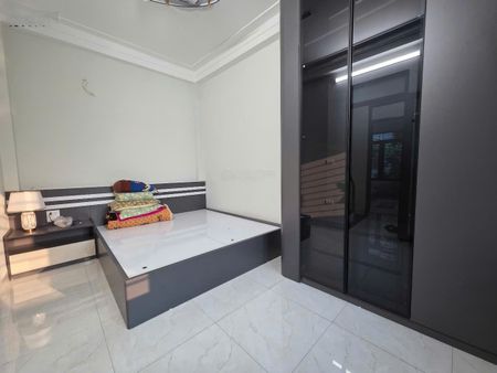 Nhà đẹp view sông - ngọc lâm-long biên gần mipec cầu chương dương- long biên lô góc nhà mới