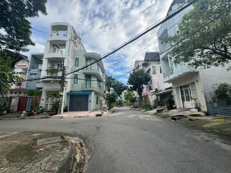 Bán nhà khu thành ủy đường 18 giá đầu tư ngay công viên 68m2 khu bên sông đường nội bộ 12m thủ đức