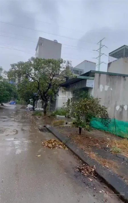 Bán đất dịch vụ khu hòa bình, yên nghĩa, hà đông hà nội. diện tích 50m, mt 54m, đường 2 ô tô tránh