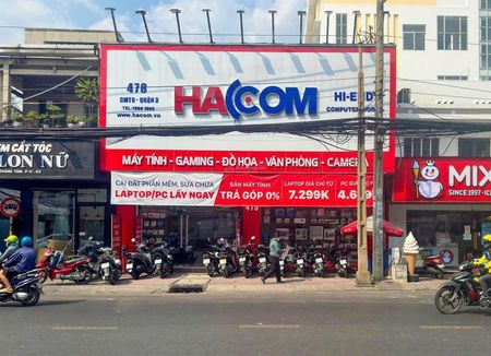 Cho thuê nhà MT 478 CMT8 Q3, trục thương hiệu sầm uất, DT 10x14m, 115tr