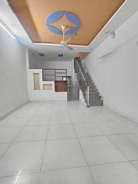 Cho thuê nhà 3 tầng đường Số 42, P. Hiệp Bình Chánh gần chợ Hiệp Bình Có 2PN2WC giá 8tr/tháng