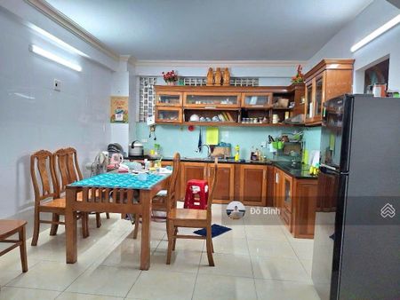Cho thuê nhà 3 tầng đường: Đa Mặn 5 - 3pn - 3wc - đủ nội thất (ngay Nam Việt Á)