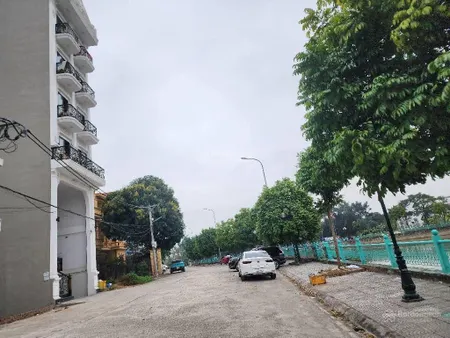 Bán đất mặt hồ tân phong 100m2, mặt tiền hơn 5m, mặt đường 5 ô tô tránh nhau, pháp lý đầy đủ