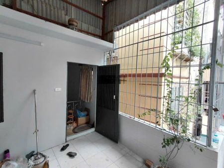 Cho thuê cả nhà ở Ngõ 46 Đặng Văn Ngữ 41m2x5tầng, giá 15.5tr/th