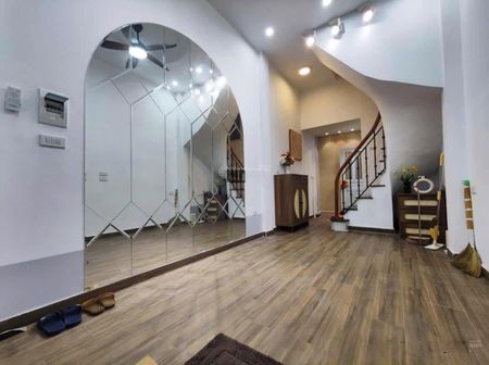Cho thuê nhà nguyên căn phố Vạn Bảo Ba Đình