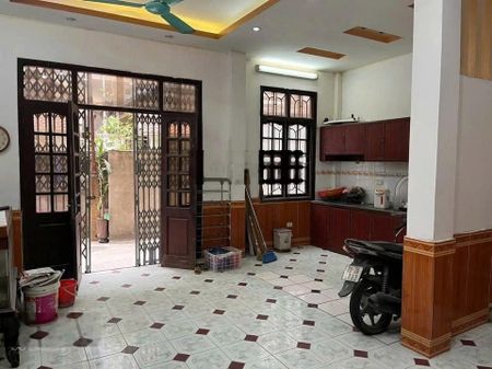 Cho thuê nhà nguyên căn võng thị gần hồ tây giá tốt! diện tích 50m² x 4 tầng