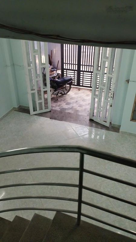 Cho thuê nhà mặt tiền Lê Sao, 14tr, 4,5*20m, trệt, 1 lầu. 2WC, 2PN, phù hợp bán buôn mọi ngành nghề