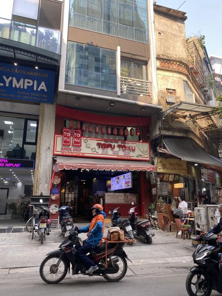 Siêu đắc địa! Cho thuê MBKD phố Phan Đình Phùng - view vườn hoa Hàng Đậu cực chill